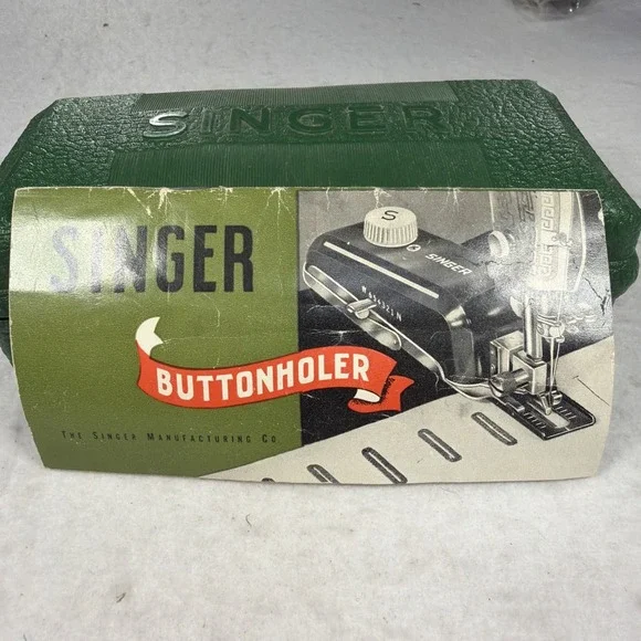 Singer Buttonhole Attachment w/ Instructions Templates Green Case 160506 Vintage - Picture 6 of 7